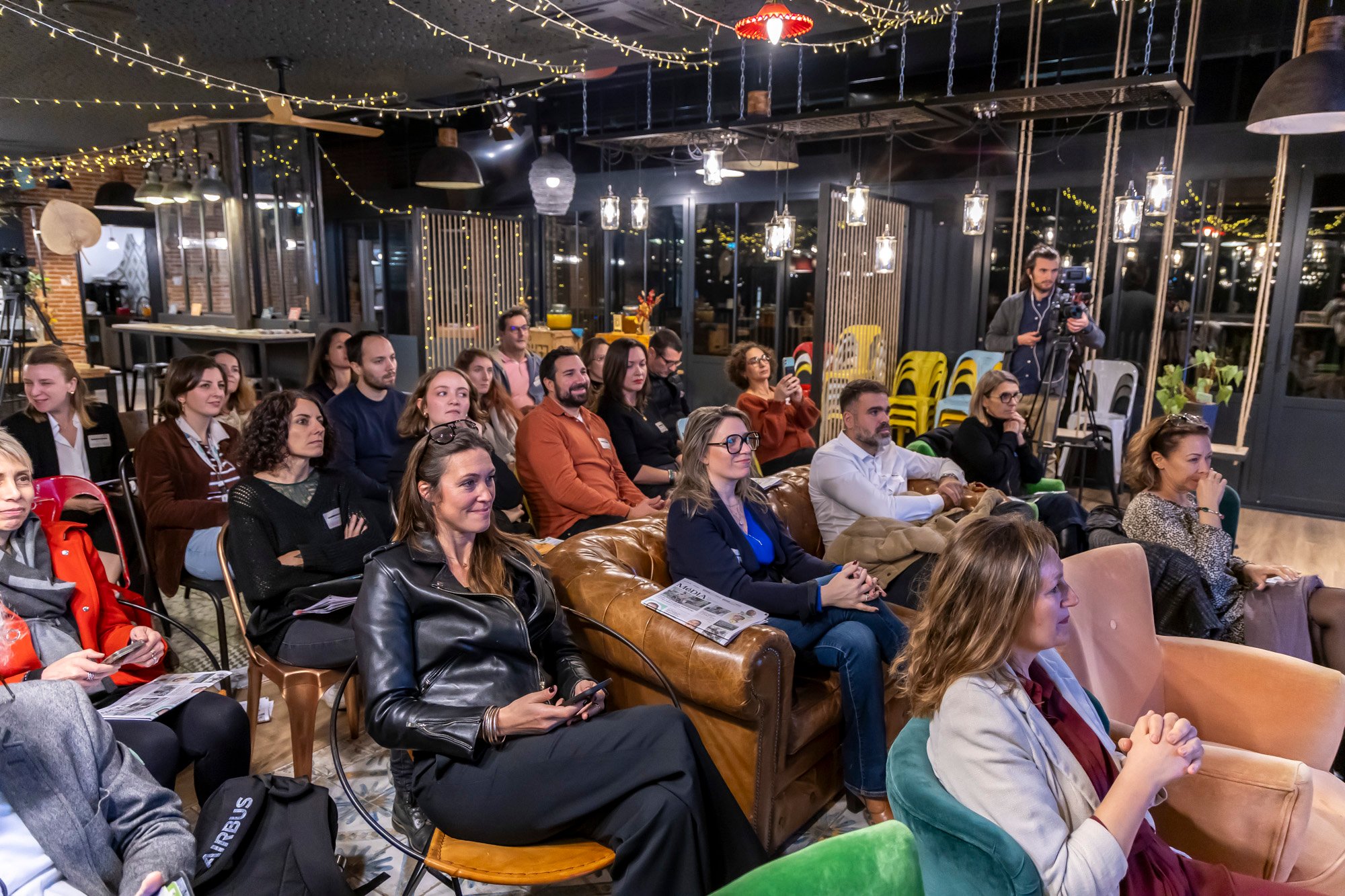 Le public a eu l'opportunité d'interagir en répondant à des questions sur le thème de la soirée 