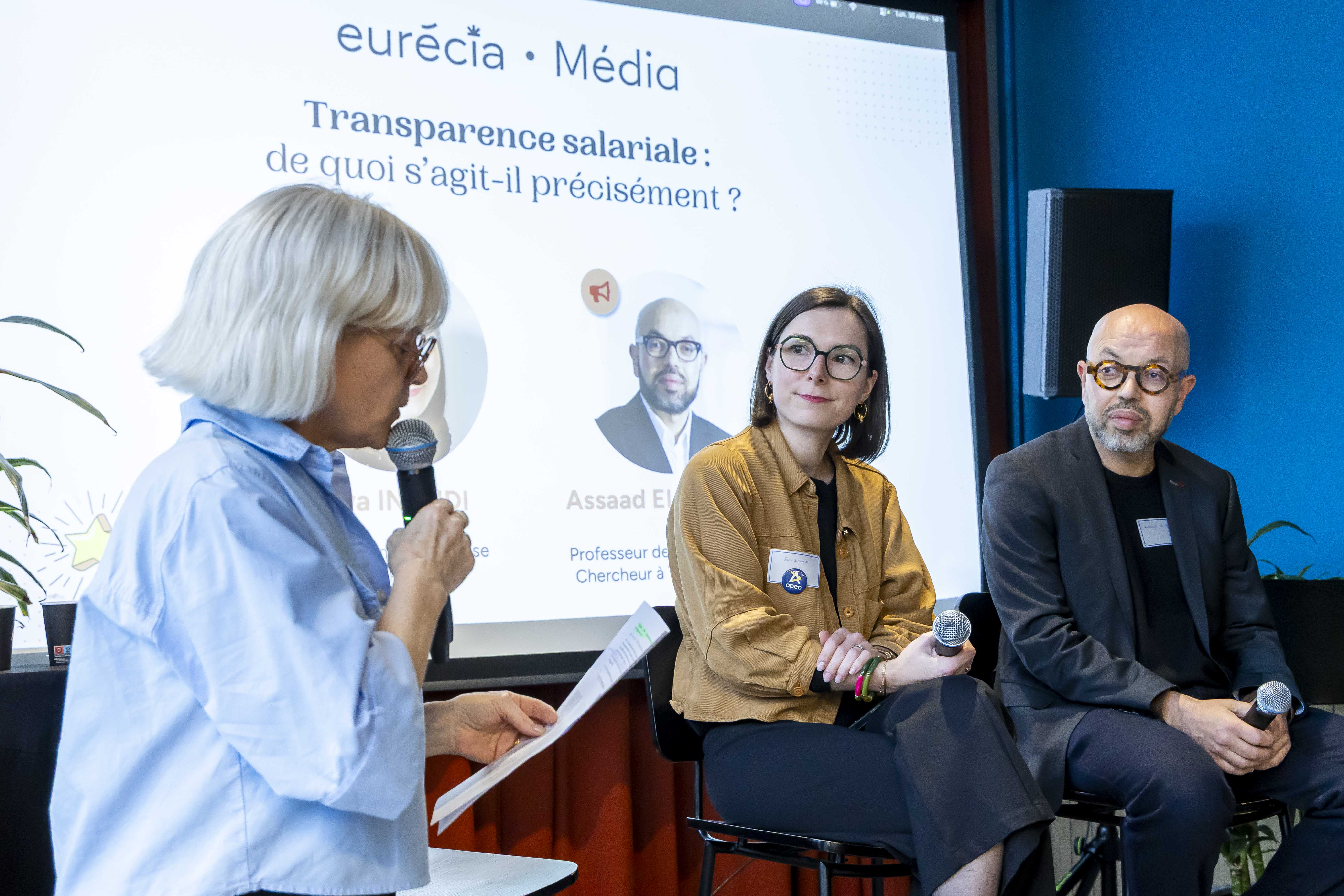 Emmanuelle Durand-Rodriguez, rédactrice en chef et une partie intervenants de la table ronde