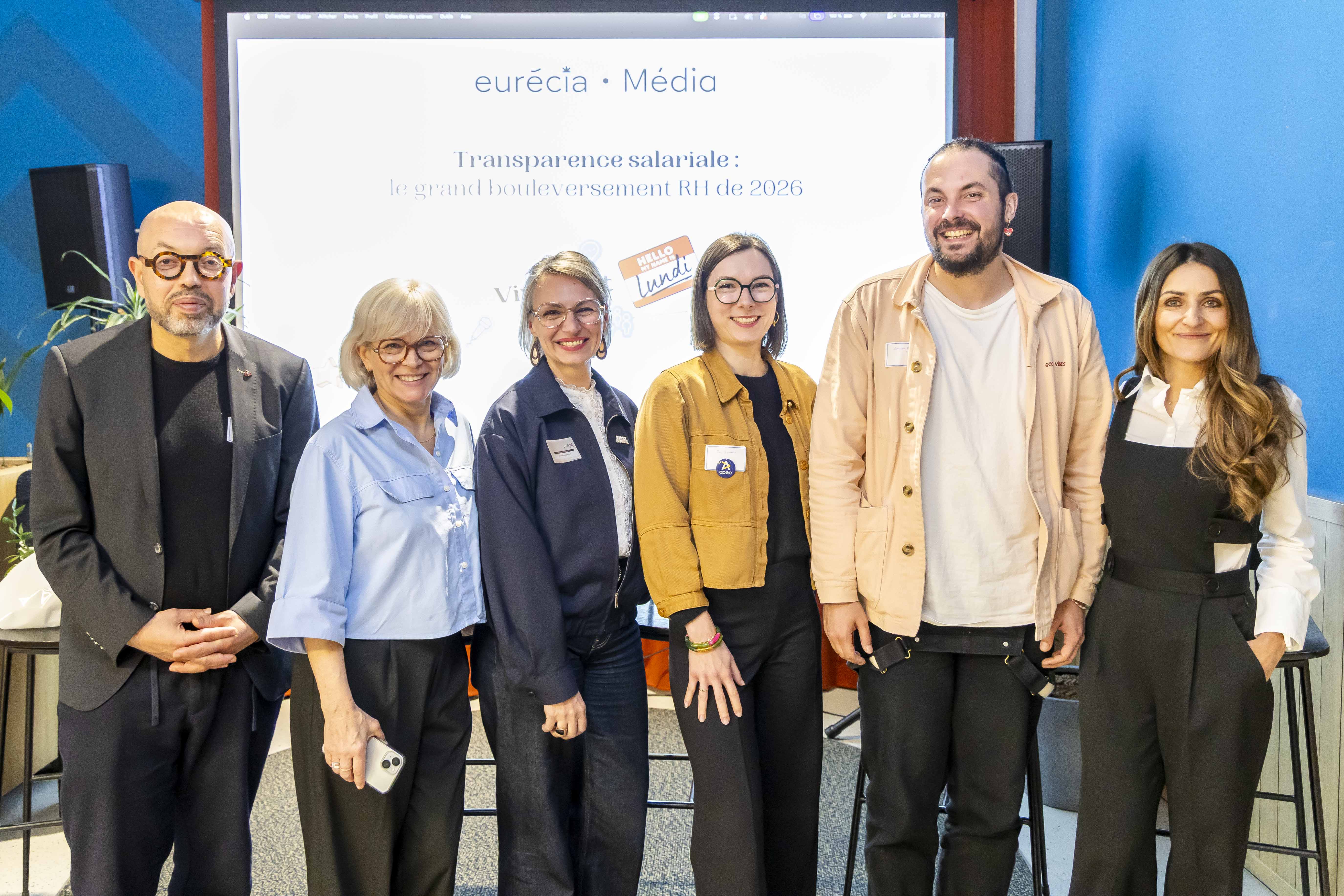 Emmanuelle Durand-Rodriguez, rédactrice en chef et les intervenants de la table ronde