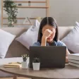 Femme qui regrette son erreur