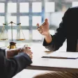deux collaborateur qui discutent
