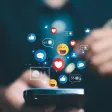 Recruteur diffusant en un clic une annonce sur plusieurs jobboards depuis son tableau de bord SIRH.