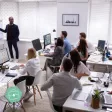 Collaborateurs en train de suivre une formation