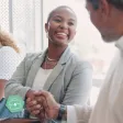 RH recrutant sa nouvelle collaboratrice