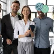 Des collaborateurs connectés célèbrent un objectif atteint via visioconférence, illustrant les bonnes pratiques de team building virtuel et de reconnaissance à distance.