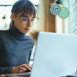 Une RH teste un nouveau SIRH