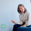 Une manageuse prend le temps de discuter avec sa collaboratrice