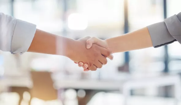 visuel poignée de main recrutement