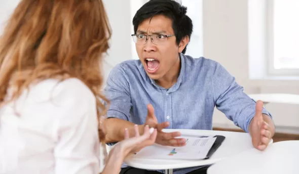 Collaborateur en colère