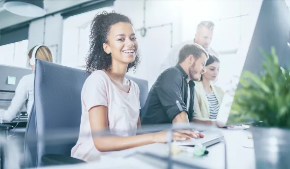 collaborateurs souriants