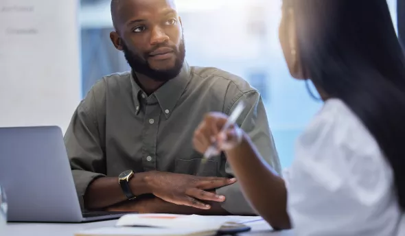 Manager fait un feedback impactant à un membre de son équipe