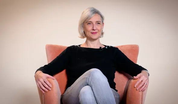 Alexandra explique comment son métier a changé avec l'arrivée de l'IA