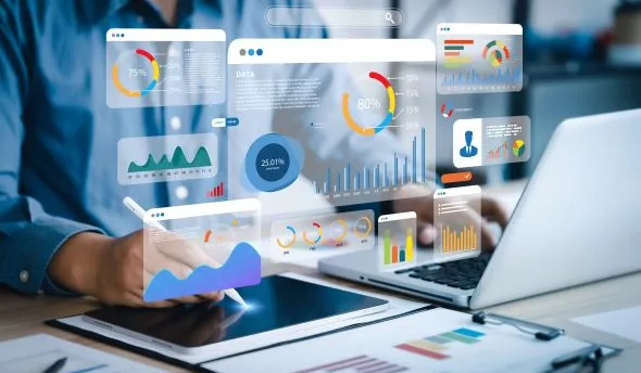 Représentation d'une montée en compétences au sein d'une entreprise, illustrant les avantages de la mobilité verticale pour les employés et l'organisation