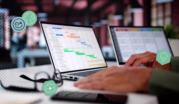 Rh sur son ordinateur pour vérifier les dates de congés payés
