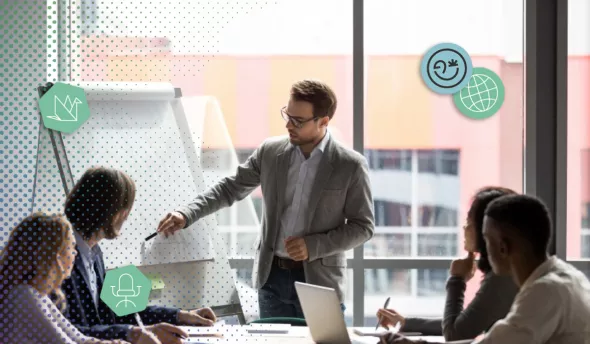 Un tuteur donnant une formation