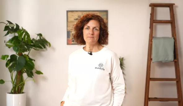 Pauline d'Eurécia présente la fiche de poste