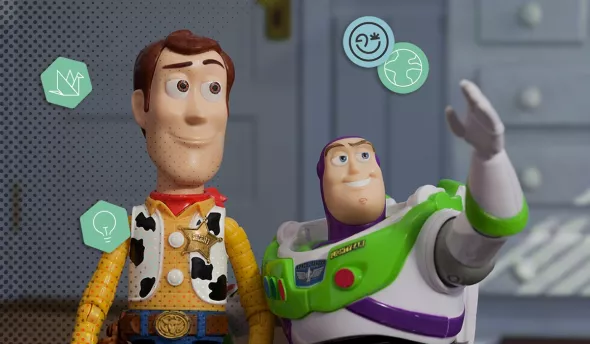 Figurines de Woody et Buzz illustrant la collaboration et la vulnérabilité créative chez Pixar