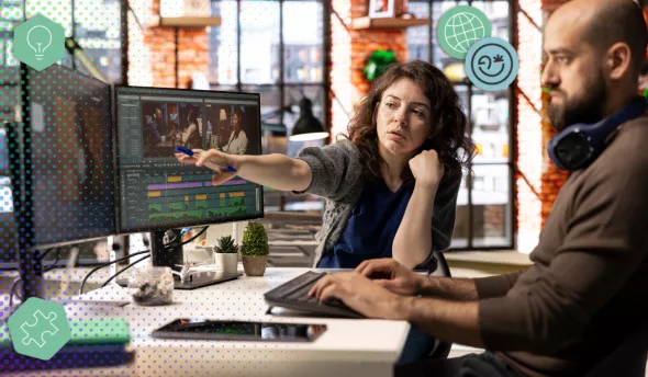 Coordinatrice d’intimité préparant une scène de cinéma avec des comédiens