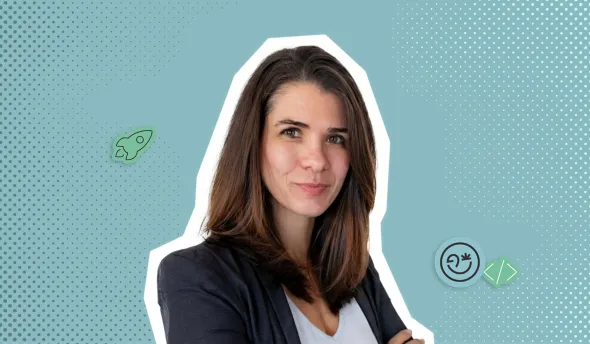 Sophie Sereno regarde face caméra