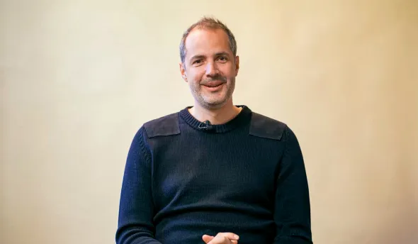 Emeric L. témoigne sur la reprise de l'entreprise familiale au micro de Sophie Arutunian.