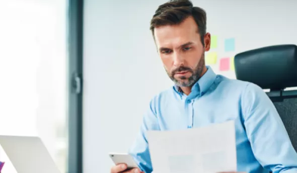 https://www.eurecia.com/sites/default/files/styles/header/public/thumbnails/image/gestion-notes-frais-risques-erreurs.png