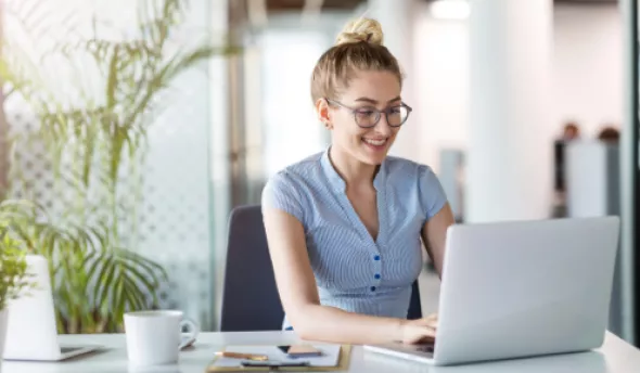 https://www.eurecia.com/sites/default/files/styles/header/public/thumbnails/image/illustration_animation_comm_interne_distance.png