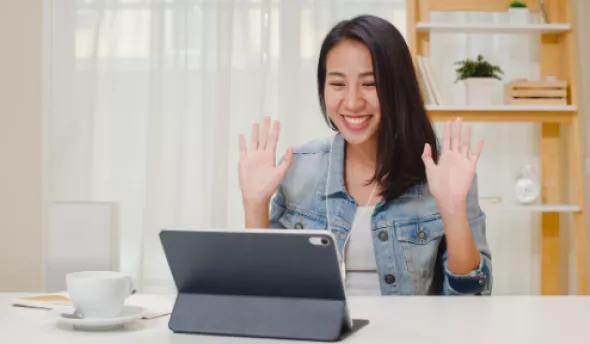 https://www.eurecia.com/sites/default/files/styles/header/public/thumbnails/image/media_onboarding.png