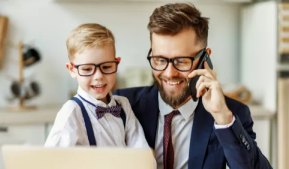 https://www.eurecia.com/sites/default/files/styles/header/public/thumbnails/image/papa-manager.png