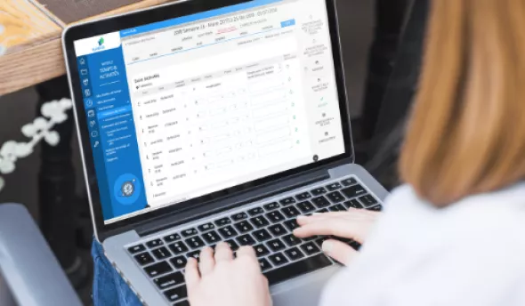 https://www.eurecia.com/sites/default/files/styles/header/public/thumbnails/image/travail-collaborateurs-calcul-duree.png