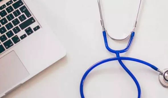 https://www.eurecia.com/sites/default/files/styles/header/public/thumbnails/image/visites-medicales-salaries-que-savoir-2.jpg