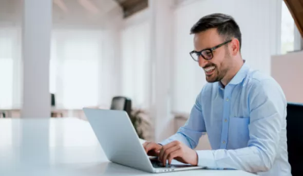 https://www.eurecia.com/sites/default/files/styles/header/public/thumbnails/image/visuel-canaux-diffuser-marque-employeur.png