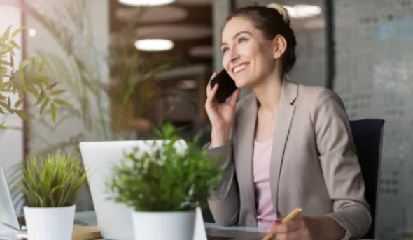 https://www.eurecia.com/sites/default/files/styles/header/public/thumbnails/image/visuel-etapes-cles-mise-en-place-marque-employeur.png