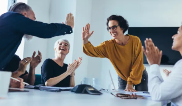 https://www.eurecia.com/sites/default/files/styles/header/public/thumbnails/image/viusel-messages-motivation-travail.png