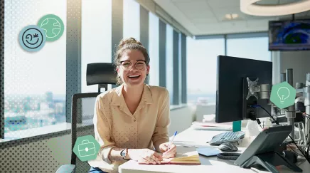 Collaboratrice au bureau durant l'été