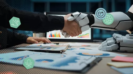 main humaine qui sert main d'un robot