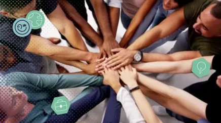 Des managers suivent en temps réel les indicateurs clés de succès dans un espace collaboratif, illustrant l’alignement stratégique et l’engagement collectif vers l’excellence.