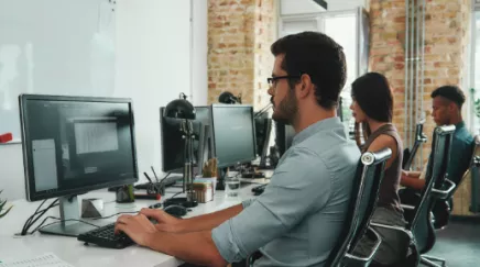 Charte informatique en entreprise : définition, contenu et mise en place