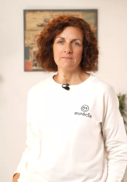 Pauline d'Eurécia présente la fiche de poste