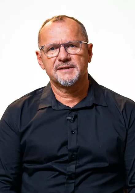 Eric témoigne face caméra