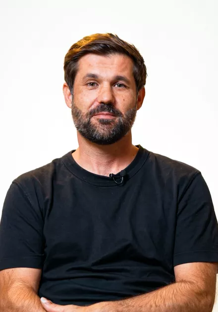 Maxime témoigne face caméra